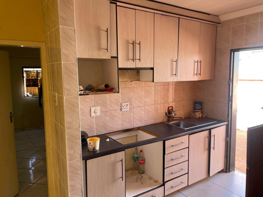 3 Bedroom Property for Sale in Mabopane Unit X North West